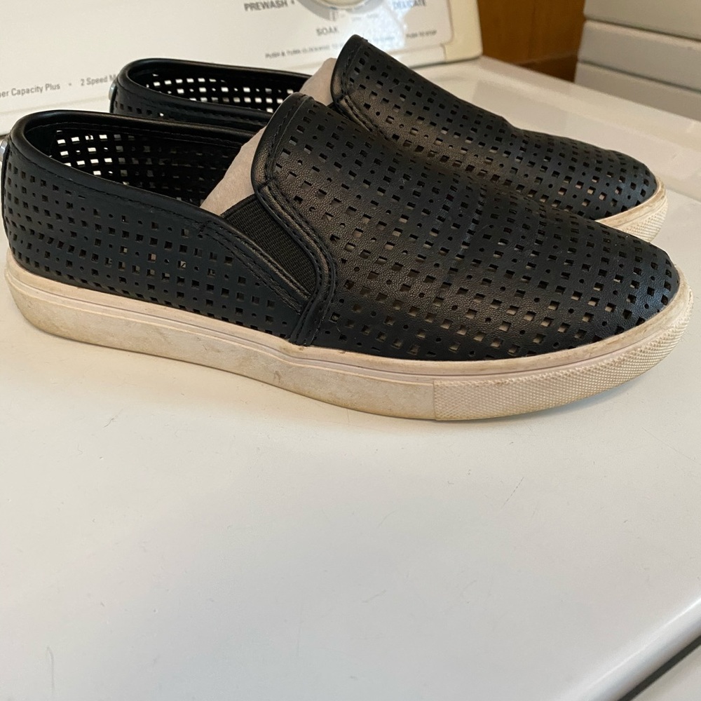 Steve Madden slip on sneakers